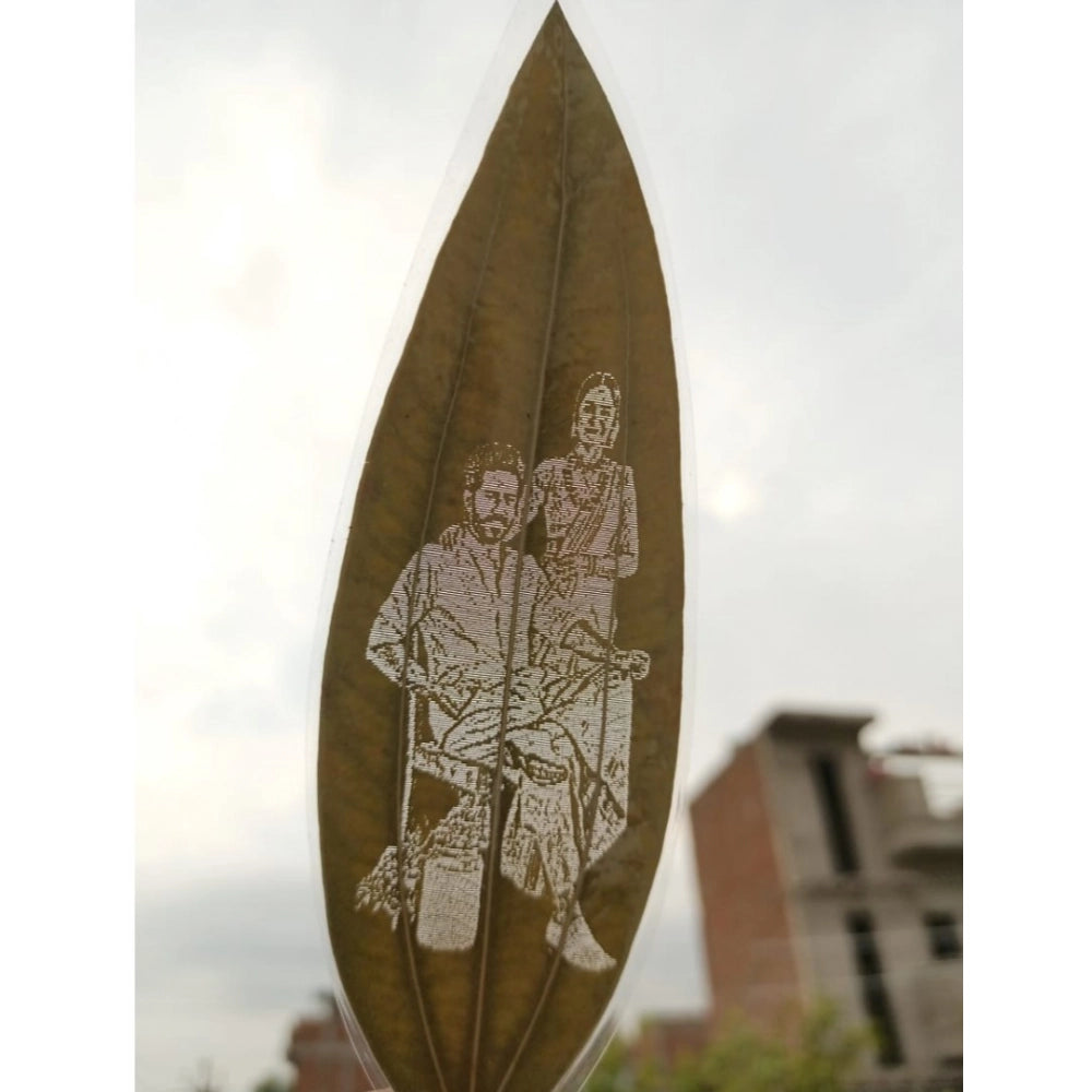 Custom Engraved Leaf Art – Personalized Portrait on Natural Leaf | Home Accessories