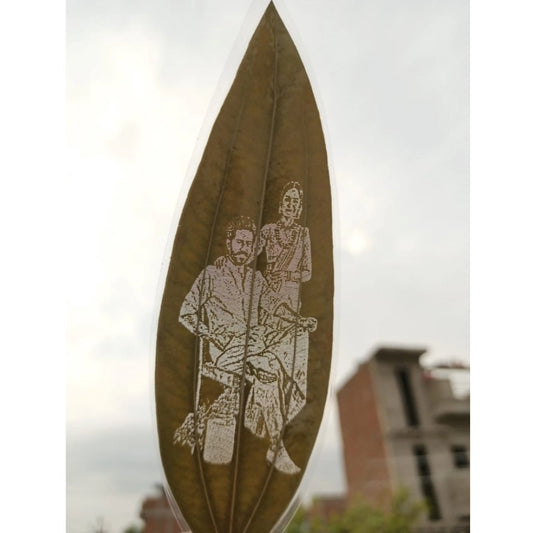 Custom Engraved Leaf Art – Personalized Portrait on Natural Leaf | Home Accessories