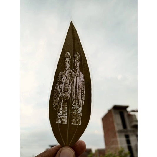 Custom Portrait on Natural Leaf – Friendship | Home Accessories