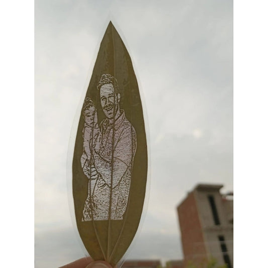 Custom Father &amp; Child Portrait Engraved on Natural Leaf – Personalized Botanical Art Gift | Home Accessories