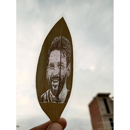 Custom Portrait Leaf Picture – Personalized Engraved Artwork on Natural Leaf | Home Accessories