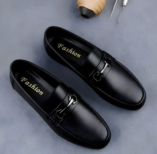 Men's Synthetic Leather Solid Slip - On Casual Loafers With Metal Bit - Black